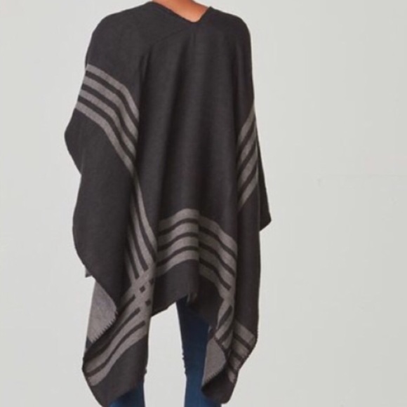 BB DAKOTA grey reversible poncho - Picture 2 of 5
